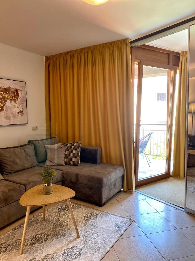 Bed And Breakfast Veja'S Krk Town Exterior photo