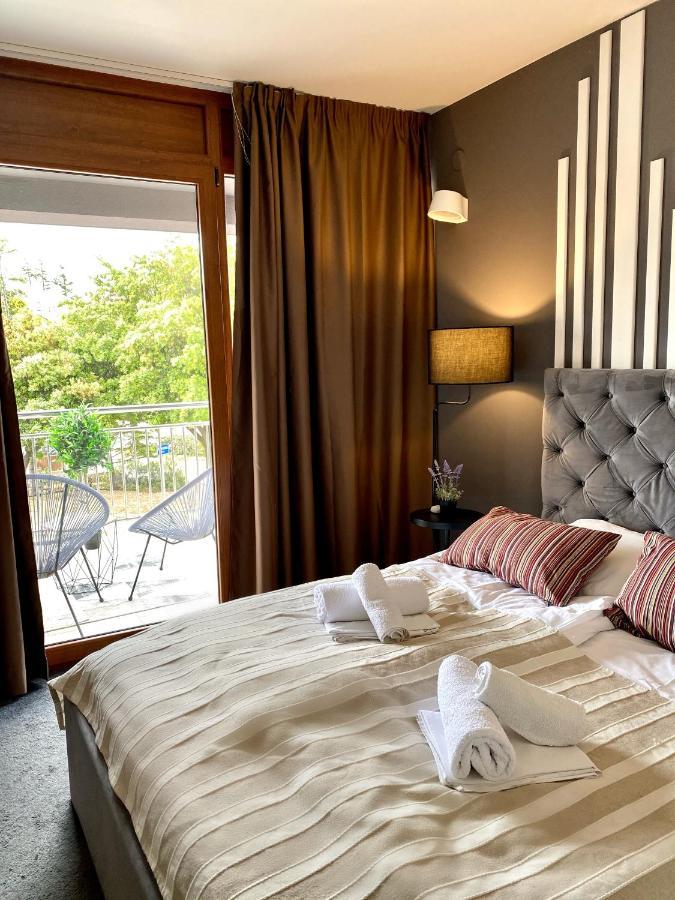 Bed And Breakfast Veja'S Krk Town Exterior photo