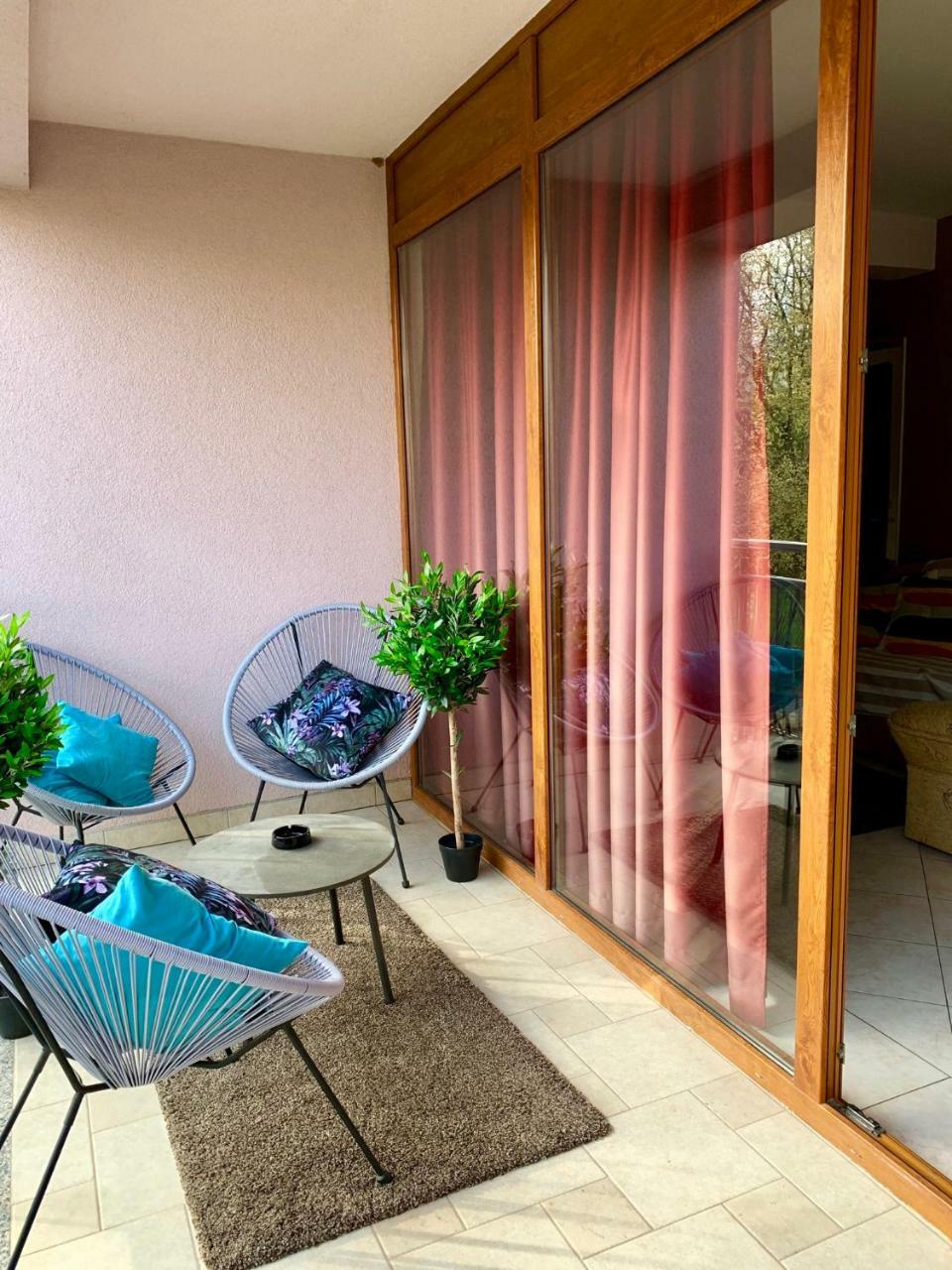 Bed And Breakfast Veja'S Krk Town Exterior photo